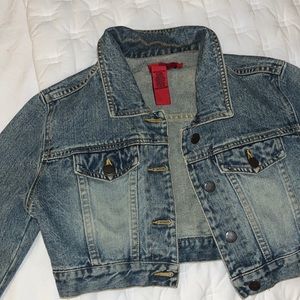 Cropped denim jacket